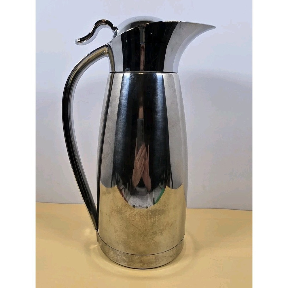 Gourmet Buffet Stainless Steel Vacuum Insulated Carafe Jug 1 Liter (33.8 oz)